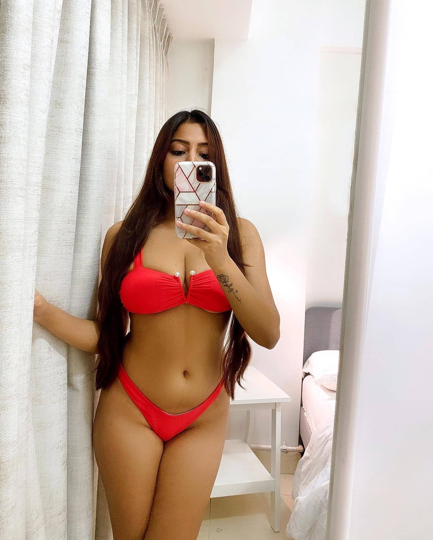 VAPI Special Call girls ,Full Safe And Secure Service's, Incall Outcall Doorstep...