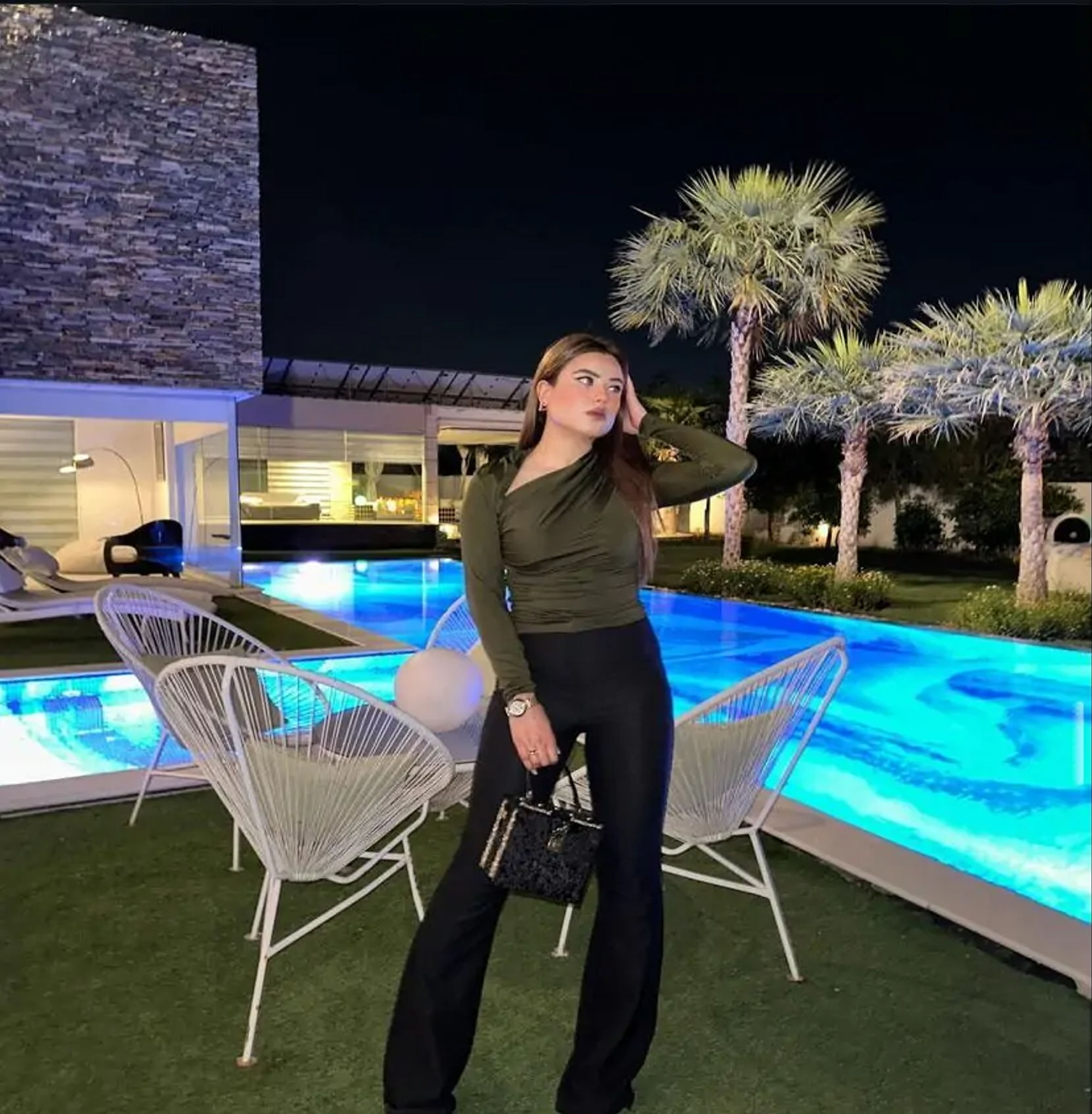 VIP Escort and Call Girl Service in Mahipalpur| +918860082808